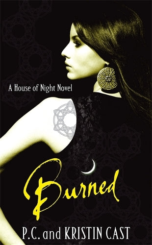 Burned: Number 7 in series (House of Night)